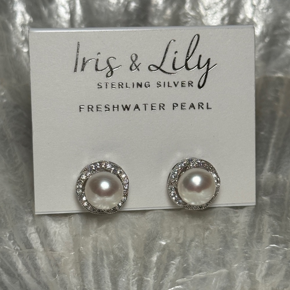 Iris White and Silver Spiral Pearl Earrings - Picture 2 of 5